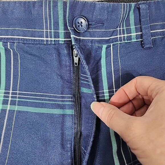 Men's GREG NORMAN Shark Performance Fabric Golf Shorts - Blue Size 34 - Picture 5 of 10